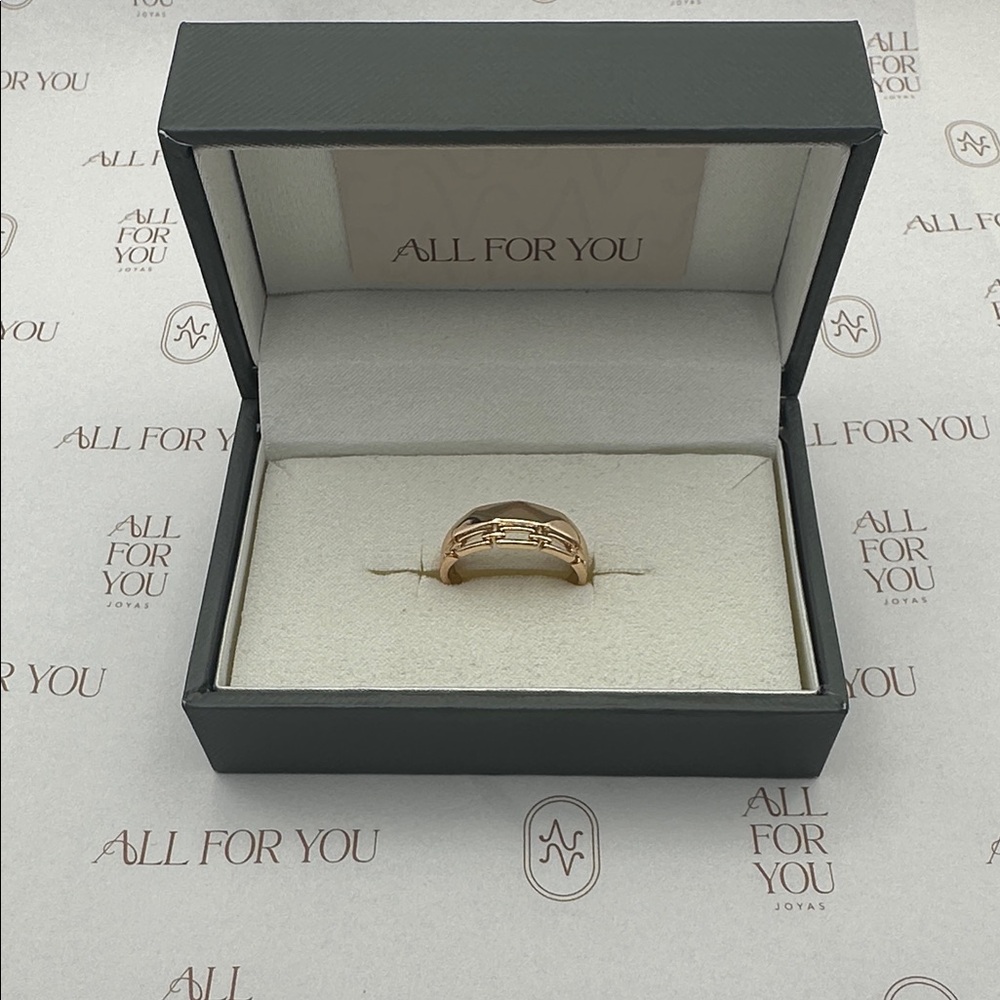 💛 Stylish Gold-Filled Chain Detail Ring – Size 8